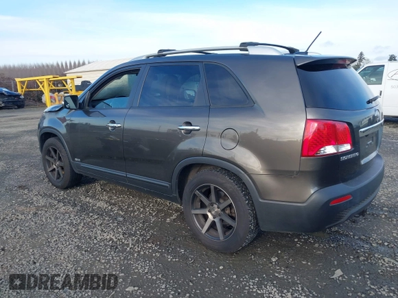 2013 Kia Sorento EX with VIN 5XYKUDA66DG422796, listed as a IAAI auction lot 41557980 with 1 mi miles. Bid and sale history available at carsss.com. Image 3.