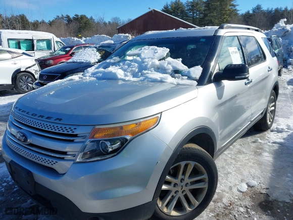 2015 Ford Explorer XLT with VIN 1FM5K8D87FGA59847, listed as a IAAI auction lot 41576890 with 193,623 mi miles. Bid and sale history available at carsss.com. Image 17.