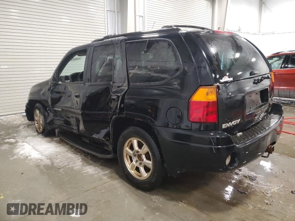 2002 GMC Envoy SLT with VIN 1GKDT13S022462940, listed as a Copart auction lot 45882995 with 232,828 mi miles and Clean Title. Bid and sale history available at carsss.com. Image 2.