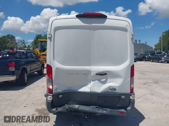 2018 Ford Transit с VIN 1FTYR2CG8JKA03392, выставлен на аукционе IAAI как лот 42525654 с пробегом 218 383 миль миль и . История ставок и продаж доступна на DreamBid. Изображение 16.