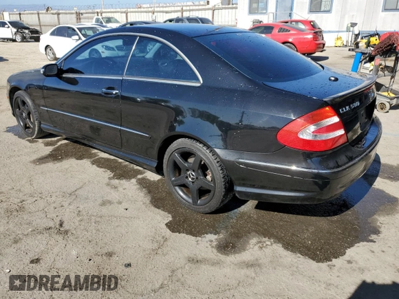 2005 Mercedes-Benz CLK 500 z VIN WDBTJ75JX5F153086, wystawiony jako Copart lot #58191185 z przebiegiem 170 186 mil mil oraz Tytuł czysty. Historia ofert i sprzedaży dostępna na DreamBid. Obrazek 2.