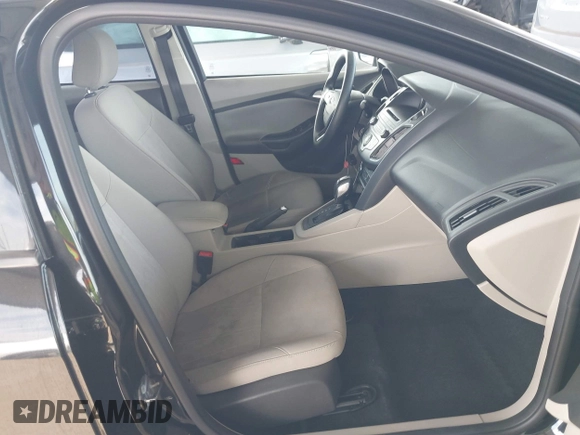 2015 Ford Focus SE with VIN 1FADP3F25FL330463, listed as a IAAI auction lot 41755867 with 72,725 mi miles. Bid and sale history available at carsss.com. Image 5.