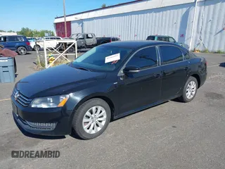 2014 Volkswagen Passat S with VIN 1VWAT7A33EC028875, listed as a IAAI auction lot 42762915 with 137,747 mi miles and . Bid and sale history available at DreamBid. Image 2.