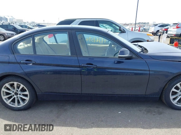2016 BMW 3 Series 320i xDrive z VIN WBA8A3C50GK689560, wystawiony jako IAAI lot #41761594 z przebiegiem 86 453 mil mil oraz . Historia ofert i sprzedaży dostępna na DreamBid. Obrazek 13.