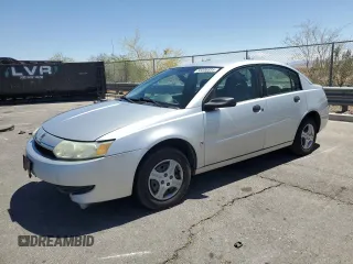 2004 Saturn ION ION 1 z VIN 1G8AF52F94Z137452, wystawiony jako Copart lot #55536835 z przebiegiem 90 633 mil mil oraz Szkody całkowita. Historia ofert i sprzedaży dostępna na DreamBid. Obrazek 1.