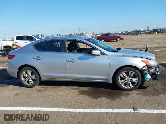2013 Acura ILX with VIN 19VDE1F32DE014675, listed as a IAAI auction lot 41867371 with 177,361 mi miles. Bid and sale history available at carsss.com. Image 14.