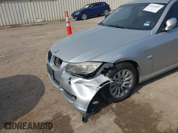2009 BMW 3 Series 328i xDrive with VIN WBAPK73599A451991, listed as a IAAI auction lot 41349007 with 118,650 mi miles and . Bid and sale history available at DreamBid. Image 6.