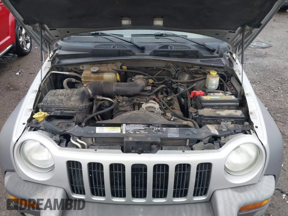 2004 Jeep Liberty Sport with VIN 1J4GL48K74W318861, listed as a IAAI auction lot 41706222 with 211,089 mi miles. Bid and sale history available at carsss.com. Image 10.