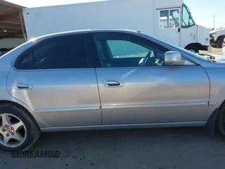 2002 Acura TL w/Navigation with VIN 19UUA56782A040650, listed as a IAAI auction lot 41681496 with 188,433 mi miles. Bid and sale history available at carsss.com. Image 13.