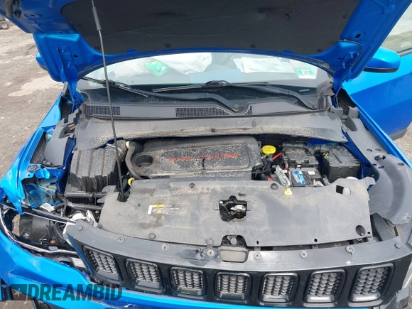 2018 Jeep Compass Altitude with VIN 3C4NJDBBXJT453197, listed as a IAAI auction lot 41955264 with 44,014 mi miles and . Bid and sale history available at carsss.com. Image 10.