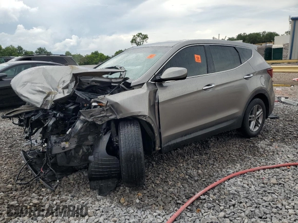 2018 Hyundai Santa Fe 2.4L z VIN 5NMZT3LB2JH104519, wystawiony jako Copart lot #60915715 z przebiegiem Nie podano mil oraz Szkoda całkowita • Salvage title. Historia ofert i sprzedaży dostępna na DreamBid. Obrazek 1.