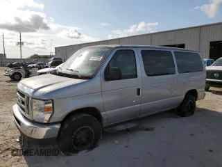2014 Ford Econoline Passenger XL z VIN 1FBNE3BL8EDA04396, wystawiony jako Copart lot #54657025 z przebiegiem 84 772 mil mil oraz Szkody całkowita. Historia ofert i sprzedaży dostępna na DreamBid. Obrazek 1.