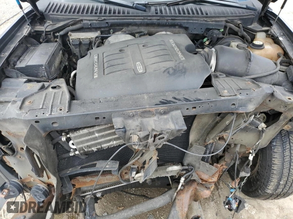 2004 Lincoln Navigator Luxury with VIN 5LMFU28R64LJ14370, listed as a Copart auction lot 50543445 with 218,450 mi miles and Non repairable. Bid and sale history available at DreamBid. Image 12.