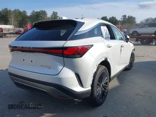 2024 Lexus RX 350h z VIN 2T2BBMCA3RC062053, wystawiony jako IAAI lot #41232401 z przebiegiem 763 mil mil oraz . Historia ofert i sprzedaży dostępna na DreamBid. Obrazek 4.