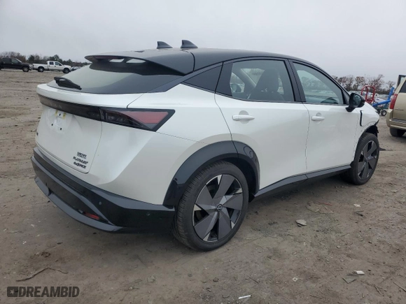 2024 Nissan ARIYA PLATINUM+ with VIN JN1DF0CD8RM735025, listed as a Copart auction lot 82192354 with 736 mi miles and Salvage Title. Bid and sale history available at carsss.com. Image 3.
