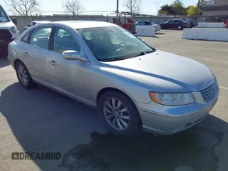 2007 Hyundai Azera SE with VIN KMHFC46FX7A211646, listed as a IAAI auction lot 41560101 with 213,336 mi miles. Bid and sale history available at carsss.com. Image 1.