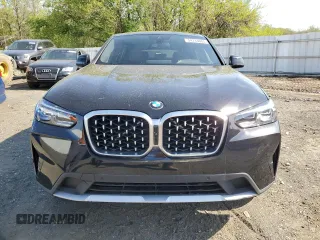 2024 BMW X4 xDrive30i z VIN 5UX33DT04R9X18651, wystawiony jako Copart lot #54733065 z przebiegiem Nie podano mil oraz Szkody całkowita. Historia ofert i sprzedaży dostępna na DreamBid. Obrazek 5.