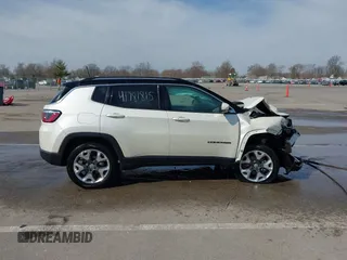 2020 Jeep Compass Limited with VIN 3C4NJDCB8LT101334, listed as a IAAI auction lot 41781815 with 44,144 mi miles. Bid and sale history available at carsss.com. Image 13.