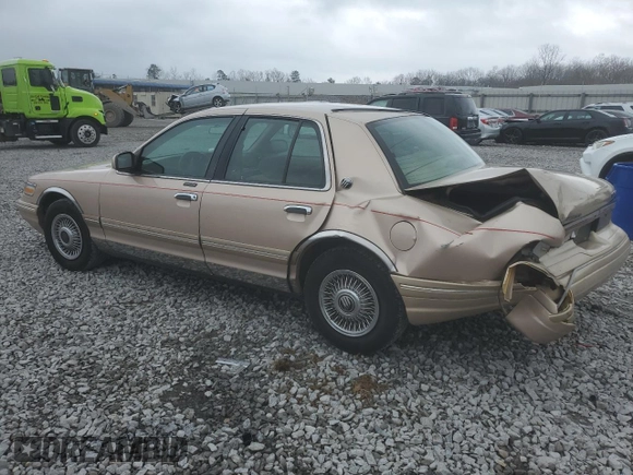 1996 Mercury Grand Marquis GS with VIN 2MELM74W8TX673695, listed as a Copart auction lot 44953635 with 271,807 mi miles and Salvage Title. Bid and sale history available at DreamBid. Image 2.