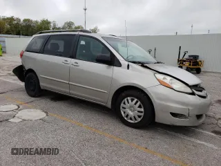 2008 Toyota Sienna CE z VIN 5TDZK23C98S142438, wystawiony jako Copart lot #54898675 z przebiegiem 211 400 mil mil oraz Szkoda całkowita • Salvage title. Historia ofert i sprzedaży dostępna na DreamBid. Obrazek 4.
