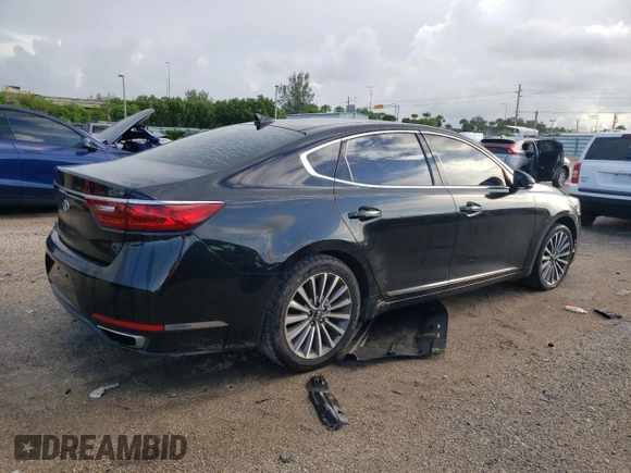 2017 Kia Cadenza Premium with VIN KNALC4J1XH5039385, listed as a Copart auction lot 69033414 with 135,541 mi miles and Clean Title. Bid and sale history available at carsss.com. Image 3.