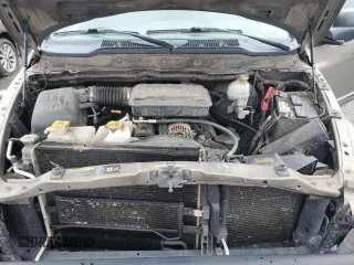 2006 Dodge 1500 SLT z VIN 1D7HU18N06S679929, wystawiony jako Copart lot #49530535 z przebiegiem 179 744 mil mil oraz Szkoda całkowita • Salvage title. Historia ofert i sprzedaży dostępna na DreamBid. Obrazek 11.