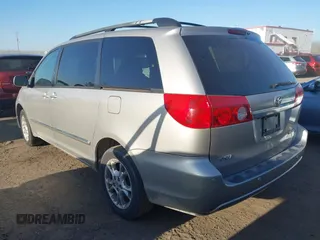 2006 Toyota Sienna XLE z VIN 5TDBA22C26S064443, wystawiony jako IAAI lot #41767456 z przebiegiem 165 629 mil mil oraz . Historia ofert i sprzedaży dostępna na DreamBid. Obrazek 3.