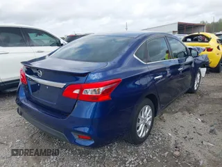 2018 Nissan Sentra S z VIN 3N1AB7AP7JY208339, wystawiony jako IAAI lot #41949758 z przebiegiem 53 265 mil mil oraz . Historia ofert i sprzedaży dostępna na DreamBid. Obrazek 4.