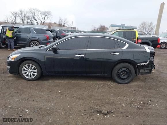 2015 Nissan Altima 2.5 with VIN 1N4AL3AP8FC262824, listed as a IAAI auction lot 41684970 with 134,000 mi miles. Bid and sale history available at carsss.com. Image 13.
