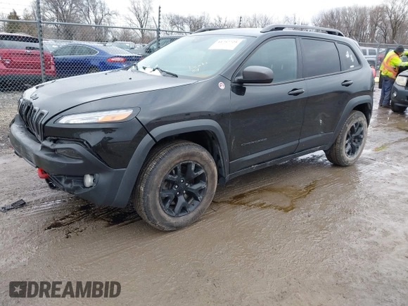 2016 Jeep Cherokee Trailhawk with VIN 1C4PJMBS6GW113069, listed as a IAAI auction lot 41757725 with 125,029 mi miles. Bid and sale history available at carsss.com. Image 18.