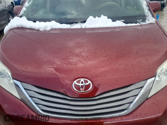 2012 Toyota Sienna XLE with VIN 5TDDK3DC0CS033695, listed as a Copart auction lot 49472385 with 190,954 mi miles and Clean Title. Bid and sale history available at carsss.com. Image 12.