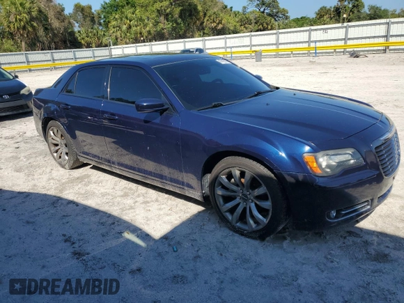 2014 Chrysler 300 with VIN 2C3CCABGXEH322964, listed as a Copart auction lot 47419315 with 130,287 mi miles and Salvage Title. Bid and sale history available at carsss.com. Image 4.