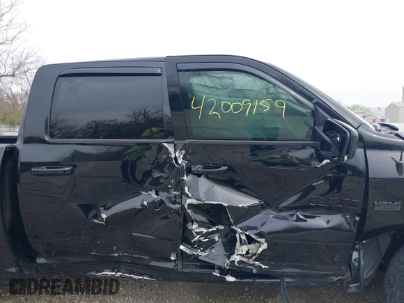 2014 Ram 1500 Sport с VIN 1C6RR7MT5ES394849, выставлен на аукционе IAAI как лот 42009159 с пробегом 149 904 миль миль и . История ставок и продаж доступна на DreamBid. Изображение 6.