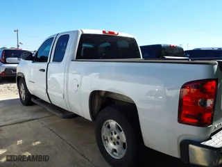 2013 Chevrolet Silverado 1500 LT with VIN 1GCRCSE06DZ138212, listed as a IAAI auction lot 42088561 with 261,922 mi miles. Bid and sale history available at carsss.com. Image 14.