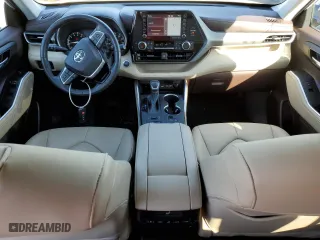 2020 Toyota Highlander XLE with VIN 5TDHZRBH8LS048346, listed as a Copart auction lot 46923375 with 20,168 mi miles and Salvage Title. Bid and sale history available at carsss.com. Image 8.