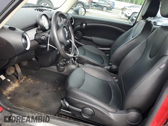 2013 MINI Hardtop with VIN WMWSU3C56DT678503, listed as a Copart auction lot 61062585 with 96,564 mi miles and Clean title. Bid and sale history available at DreamBid. Image 7.