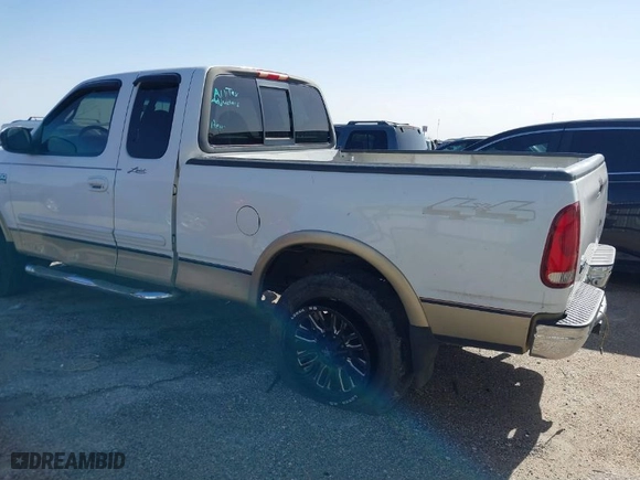 2000 Ford F-150 XL with VIN 1FTRX18W6YNA72319, listed as a IAAI auction lot 41682748 with 265,559 mi miles. Bid and sale history available at carsss.com. Image 3.