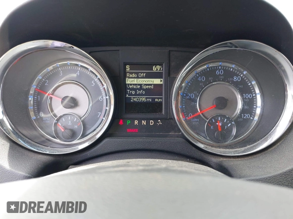2014 Chrysler Town & Country Touring with VIN 2C4RC1BG6ER268756, listed as a IAAI auction lot 42036502 with 240,395 mi miles. Bid and sale history available at carsss.com. Image 7.