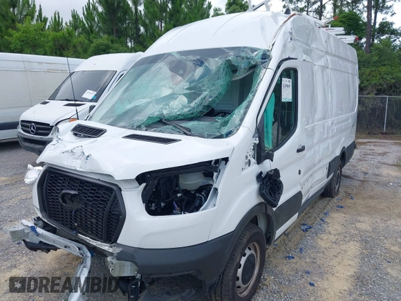 2024 Ford Transit Cargo with VIN 1FTBR3X86RKA46123, listed as a IAAI auction lot 42490695 with 13,258 mi miles and . Bid and sale history available at DreamBid. Image 6.