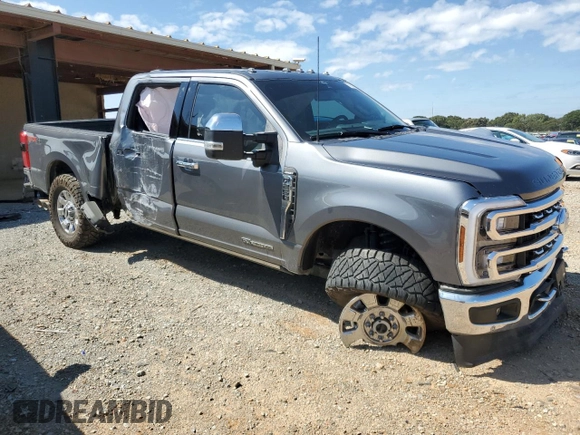 2024 Ford Super Duty F-250 SRW XL with VIN 1FT8W2BT3RED59377, listed as a Copart auction lot 71638304 with 17,580 mi miles and Salvage Title. Bid and sale history available at carsss.com. Image 4.