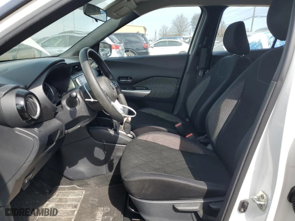 2018 Nissan Kicks SV with VIN 3N1CP5CU3JL533780, listed as a Copart auction lot 47972285 with 44,159 mi miles and Salvage Title. Bid and sale history available at carsss.com. Image 7.
