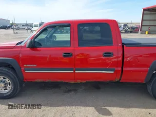 2003 Chevrolet Silverado 1500HD LS z VIN 1GCGK13U43F150515, wystawiony jako IAAI lot #42135449 z przebiegiem 171 015 mil mil oraz . Historia ofert i sprzedaży dostępna na DreamBid. Obrazek 14.