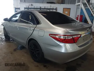 2017 Toyota Camry XLE z VIN 4T1BF1FK9HU759543, wystawiony jako IAAI lot #42264042 z przebiegiem 97 143 mil mil oraz . Historia ofert i sprzedaży dostępna na DreamBid. Obrazek 3.
