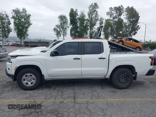 2022 Nissan Frontier S z VIN 1N6ED1EJ7NN608316, wystawiony jako IAAI lot #42047047 z przebiegiem 33 896 mil mil oraz . Historia ofert i sprzedaży dostępna na DreamBid. Obrazek 14.