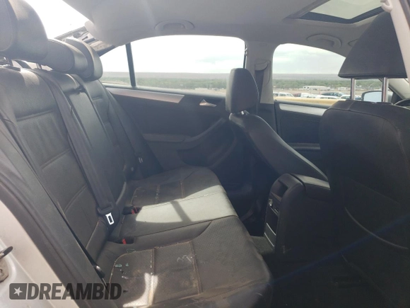 2014 Volkswagen Jetta SE with VIN 3VWD07AJ4EM427734, listed as a Copart auction lot 55093165 with 117,260 mi miles and Salvage title. Bid and sale history available at DreamBid. Image 10.
