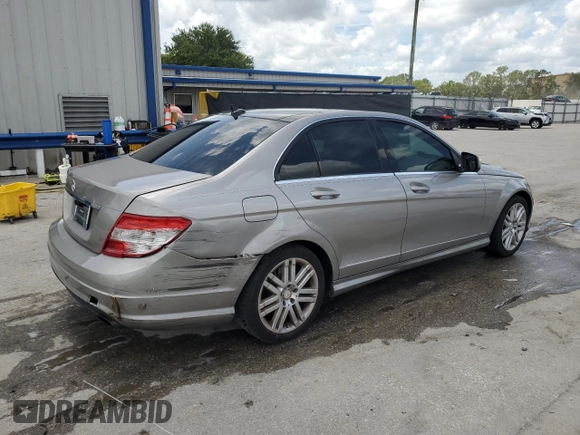 2008 Mercedes-Benz C 300 Sport z VIN WDDGF54X68F076421, wystawiony jako Copart lot #62546235 z przebiegiem 151 076 mil mil oraz Szkoda całkowita • Salvage title. Historia ofert i sprzedaży dostępna na DreamBid. Obrazek 3.