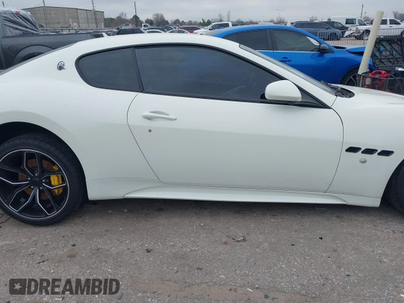 2013 Maserati GranTurismo Sport с VIN ZAM45VLAXD0067369, выставлен на аукционе IAAI как лот 41602093 с пробегом 55 080 миль миль и . История ставок и продаж доступна на DreamBid. Изображение 14.