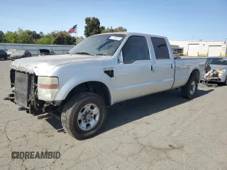 2008 Ford F-250 XL with VIN 1FTSW21R58EC75894, listed as a Copart auction lot 61160975 with 189,193 mi miles and Salvage title. Bid and sale history available at DreamBid. Image 1.