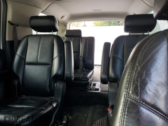 2007 Chevrolet Suburban LTZ with VIN 3GNFK16347G144417, listed as a Copart auction lot 71093544 with 279,255 mi miles and Clean Title. Bid and sale history available at carsss.com. Image 10.