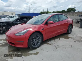 2023 Tesla Model 3 z VIN 5YJ3E1EAXPF449641, wystawiony jako Copart lot #64617285 z przebiegiem 160 659 mil mil oraz Czysty tytuł • Clean title. Historia ofert i sprzedaży dostępna na DreamBid. Obrazek 1.